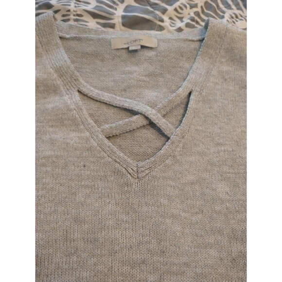 Loft Ann Taylor Thick Gray Cross V-neck Winter Sweater Size XL - Picture 3 of 8